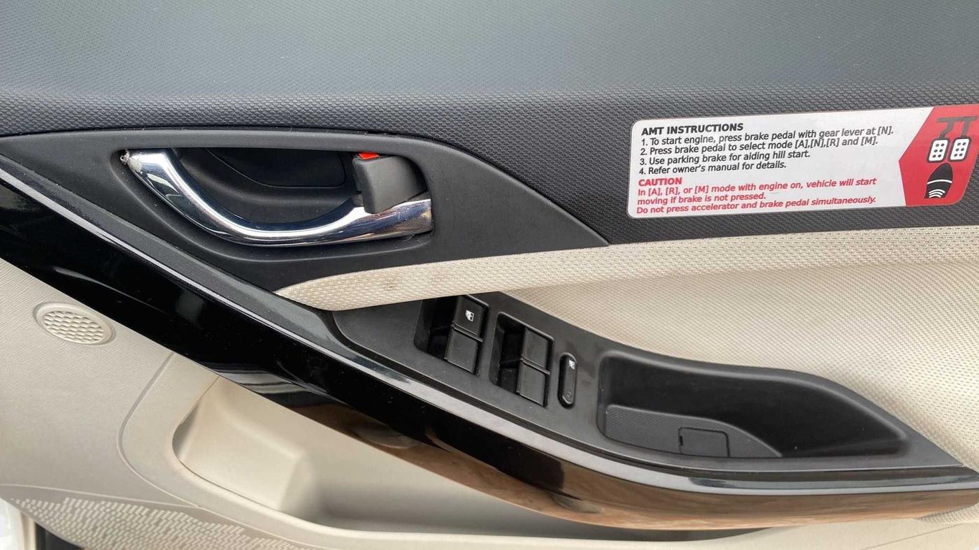 2022 Tata NEXON XZA PLUS PETROL, Petrol, Automatic, 3,605 km, Driver Side Door Panels Control