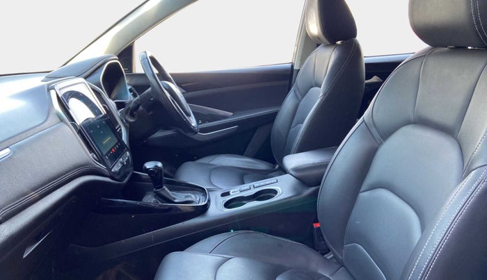 2019 MG HECTOR SHARP 1.5 DCT PETROL, Petrol, Automatic, 38,922 km, Right Side Front Door Cabin