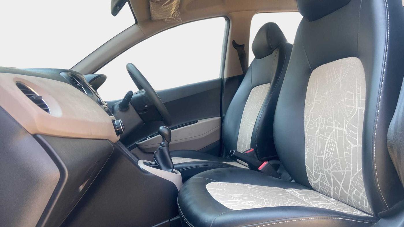 2019 Hyundai Grand i10 MAGNA 1.2 KAPPA VTVT, Petrol, Manual, 14,199 km, Right Side Front Door Cabin