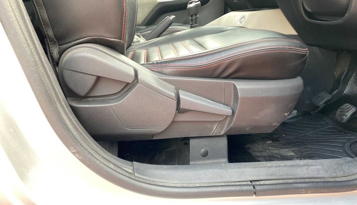 2021 Nissan MAGNITE XV MT, Petrol, Manual, 22,615 km, Driver Side Adjustment Panel