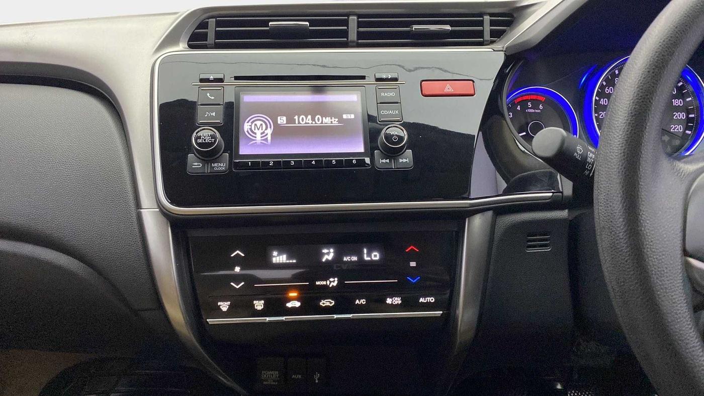 2014 Honda City 1.5L I-DTEC V, Diesel, Manual, 69,875 km, Air Conditioner