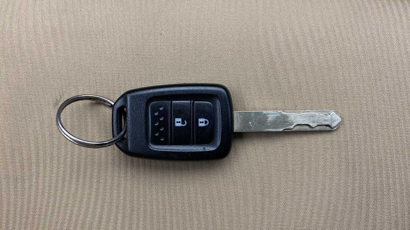 2014 Honda City 1.5L I-DTEC V, Diesel, Manual, 69,875 km, Key Close Up