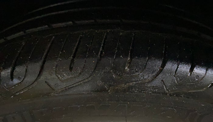 2018 Honda Jazz 1.2L I-VTEC V CVT, Petrol, Automatic, 30,562 km, Right Front Tyre Tread