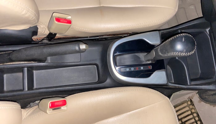 2018 Honda Jazz 1.2L I-VTEC V CVT, Petrol, Automatic, 30,562 km, Gear Lever