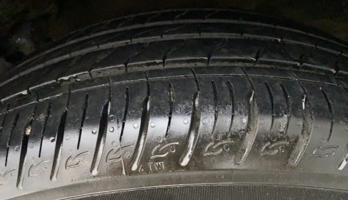 2020 KIA SONET GTX PLUS DCT 1.0, Petrol, Automatic, 7,381 km, Left Front Tyre Tread