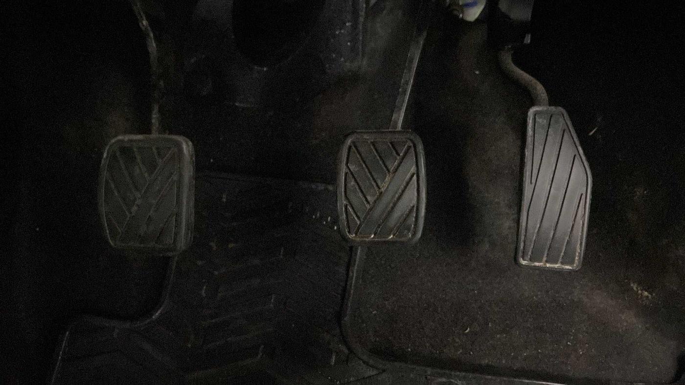 2022 Maruti IGNIS ZETA 1.2, Petrol, Manual, 1,897 km, Pedals