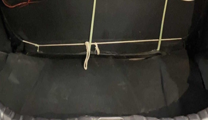 2015 Hyundai Eon ERA +, Petrol, Manual, 26,488 km, Boot Inside