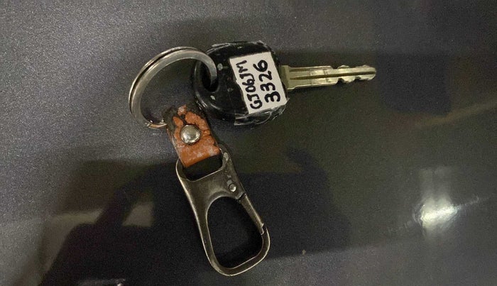 2015 Hyundai Eon ERA +, Petrol, Manual, 26,488 km, Key Close Up