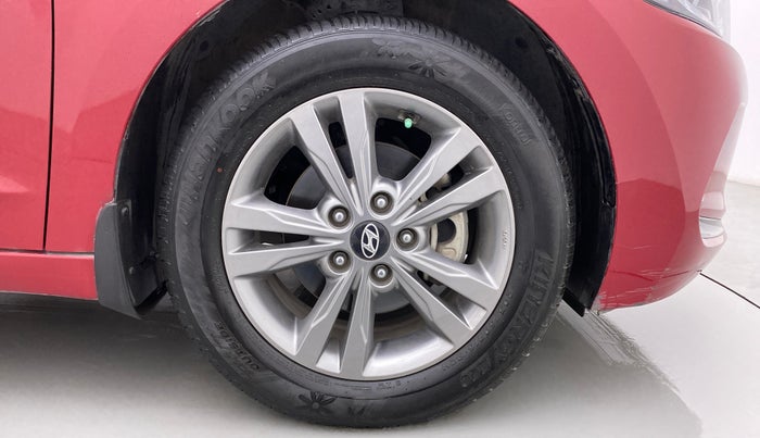 2017 Hyundai New Elantra 2.0 SX(O) AT PETROL, Petrol, Automatic, 51,916 km, Right Front Wheel