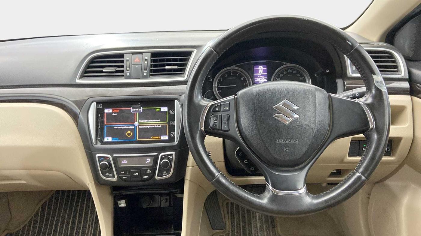 2018 Maruti Ciaz ALPHA  AT 1.4  PETROL, Petrol, Automatic, 48,930 km, Steering Wheel Close Up