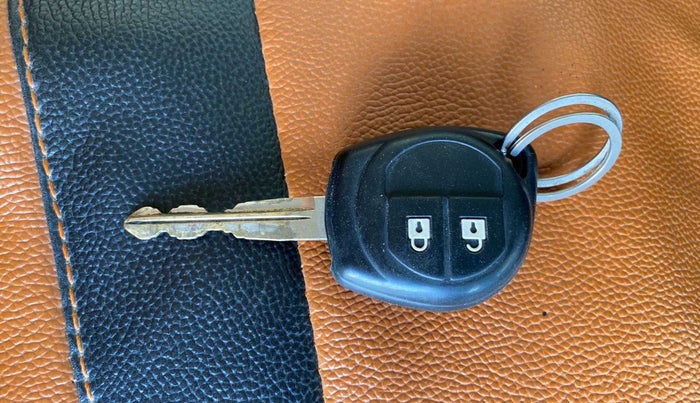2014 Maruti Wagon R 1.0 VXI, Petrol, Manual, 1,06,234 km, Key Close Up