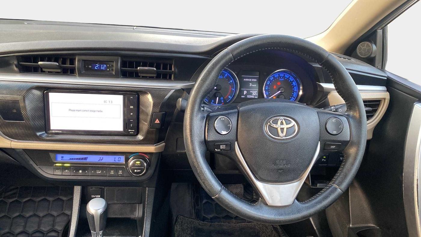 2014 Toyota Corolla Altis G CVT PETROL, Petrol, Automatic, 83,298 km, Steering Wheel Close Up