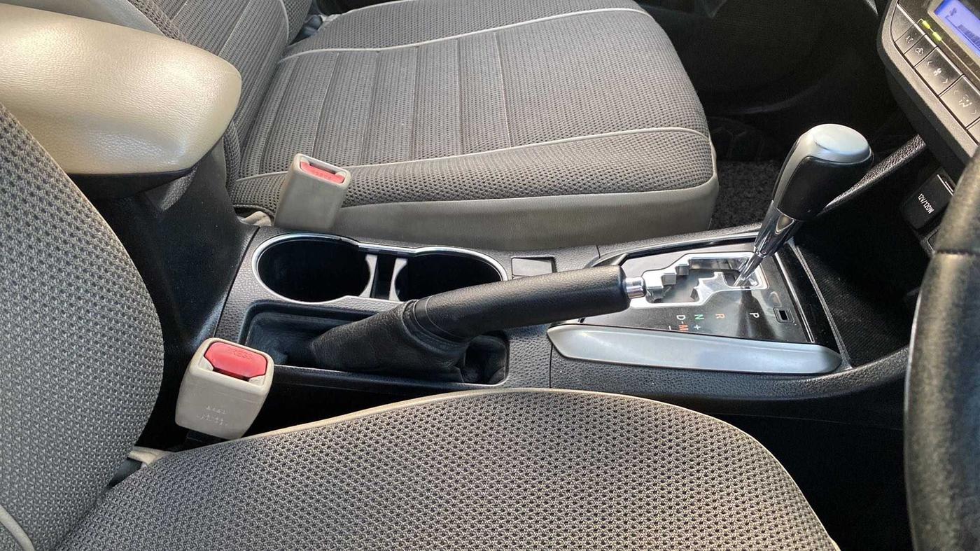 2014 Toyota Corolla Altis G CVT PETROL, Petrol, Automatic, 83,298 km, Gear Lever