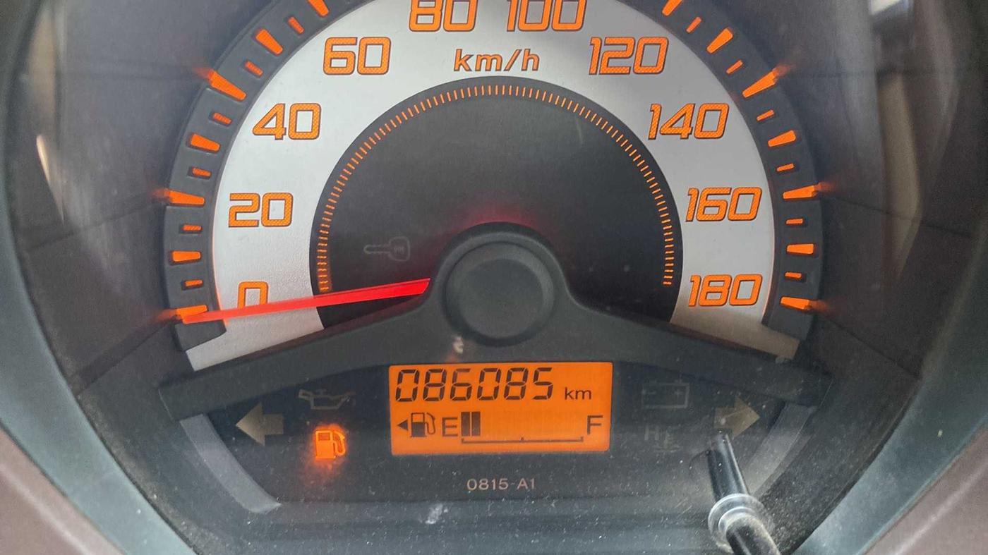 2012 Honda Brio V MT, Petrol, Manual, 86,076 km, Odometer Image