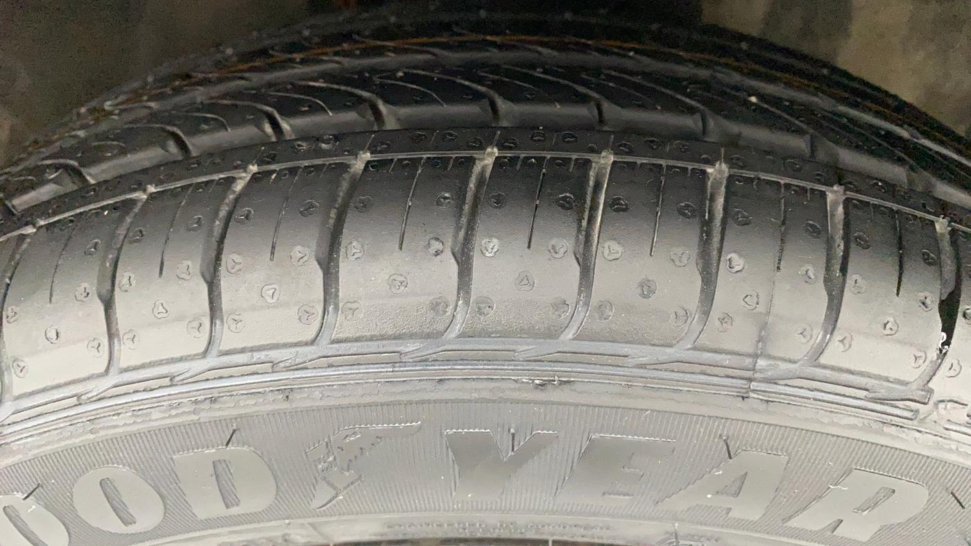 2015 Maruti Celerio VXI d, Petrol, Manual, 1,02,472 km, Right Front Tyre Tread