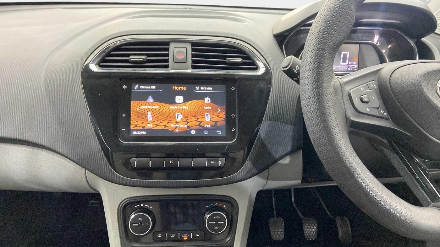 2020 Tata Tiago XZ PLUS PETROL, Petrol, Manual, 24,213 km, Air Conditioner