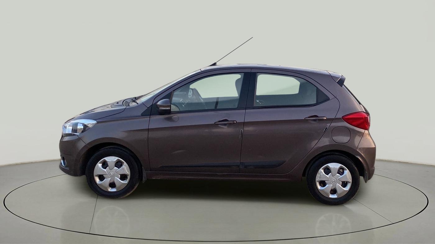 2017 Tata Tiago XZ PETROL, CNG, Manual, 65,042 km, Left Side