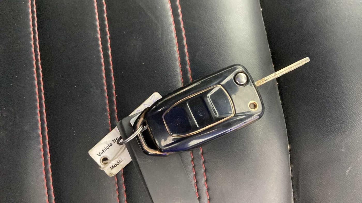 2022 Tata Tiago XT CNG, CNG, Manual, 34,404 km, Key Close Up