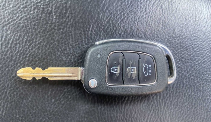2019 Hyundai GRAND I10 NIOS SPORTZ AMT 1.2 KAPPA VTVT, Petrol, Automatic, 27,518 km, Key Close Up