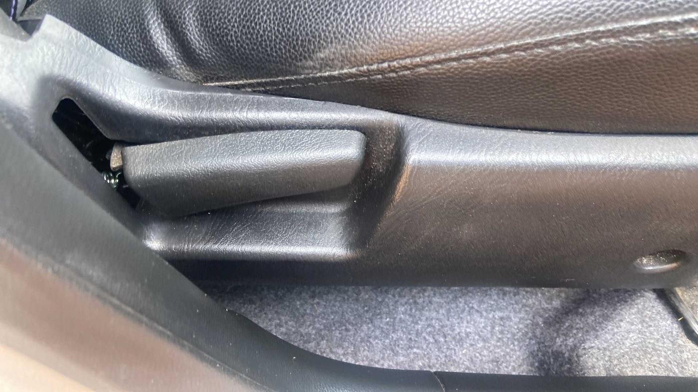 2021 Maruti Alto VXI, Petrol, Manual, 10,327 km, Driver Side Adjustment Panel