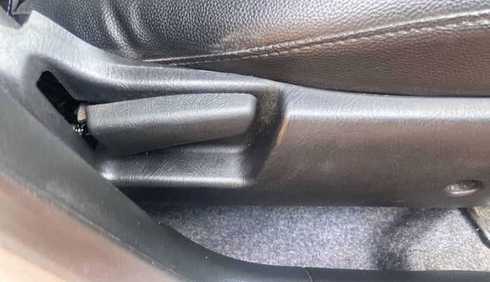 2021 Maruti Alto VXI, Petrol, Manual, 10,327 km, Driver Side Adjustment Panel