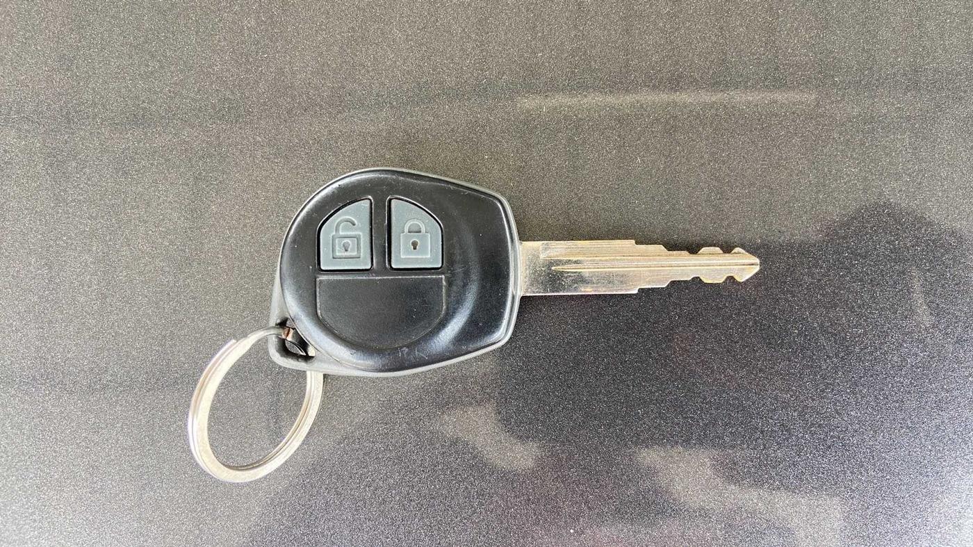 2017 Maruti Alto 800 VXI O, Petrol, Manual, 23,930 km, Key Close Up