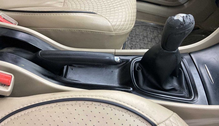2016 Maruti Ciaz VXI, Petrol, Manual, 55,392 km, Gear Lever
