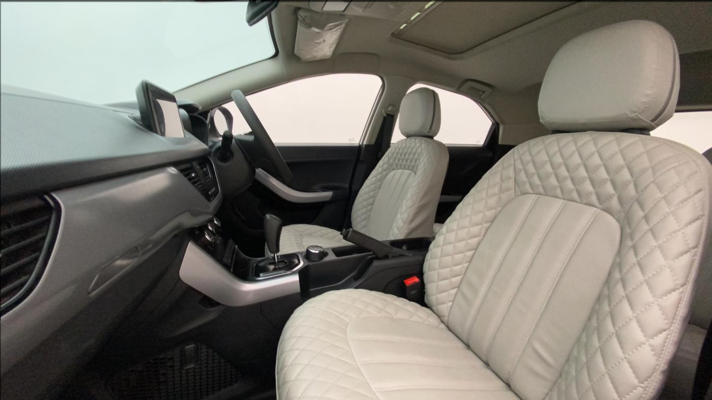 2022 Tata NEXON XMA PLUS SUNROOF PETROL, Petrol, Automatic, 18,979 km, Right Side Front Door Cabin