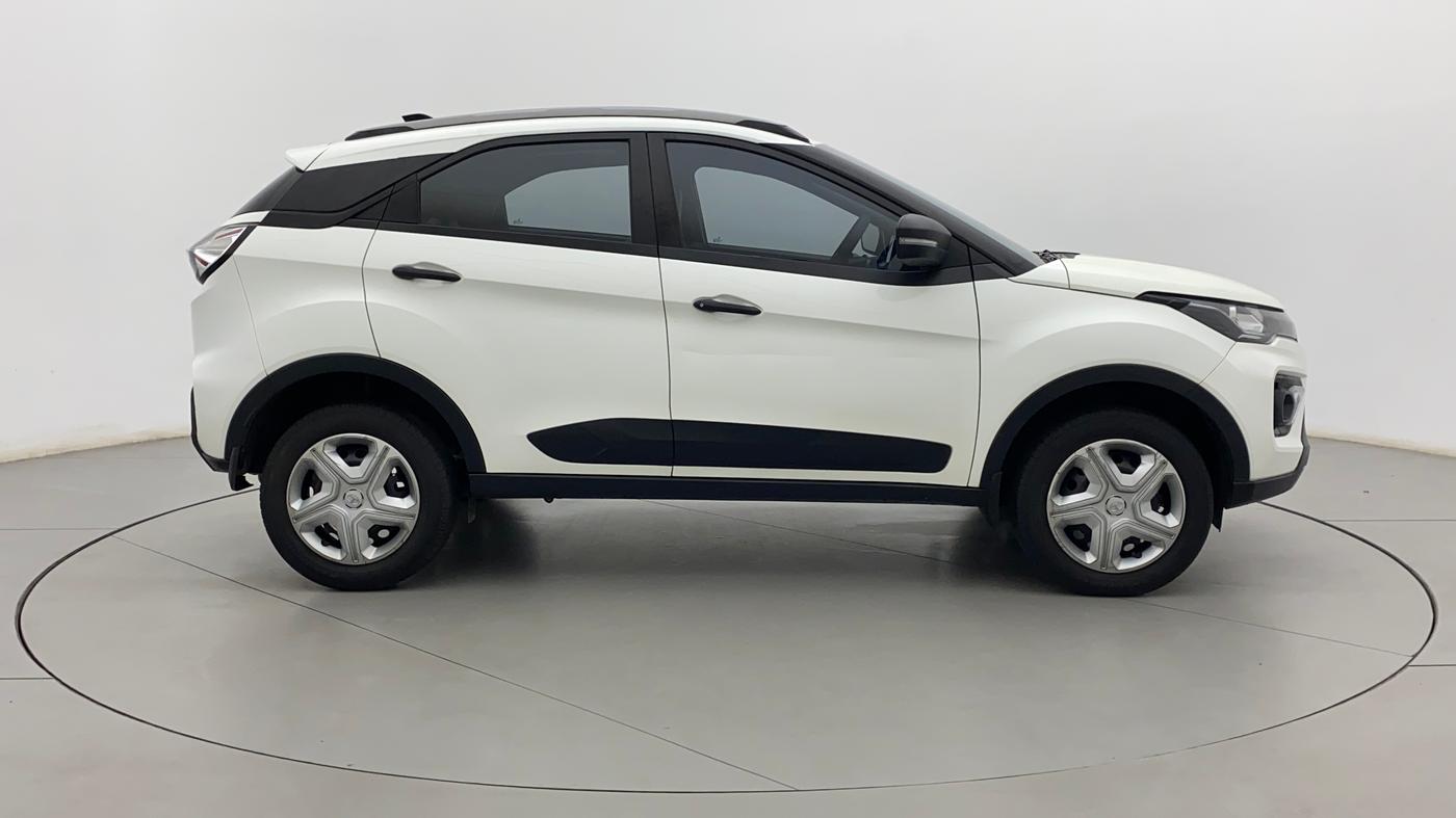 2022 Tata NEXON XMA PLUS SUNROOF PETROL, Petrol, Automatic, 18,979 km, Right Side View