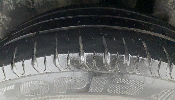 2017 Maruti Dzire ZXI, Petrol, Manual, 42,249 km, Left Rear Tyre Tread