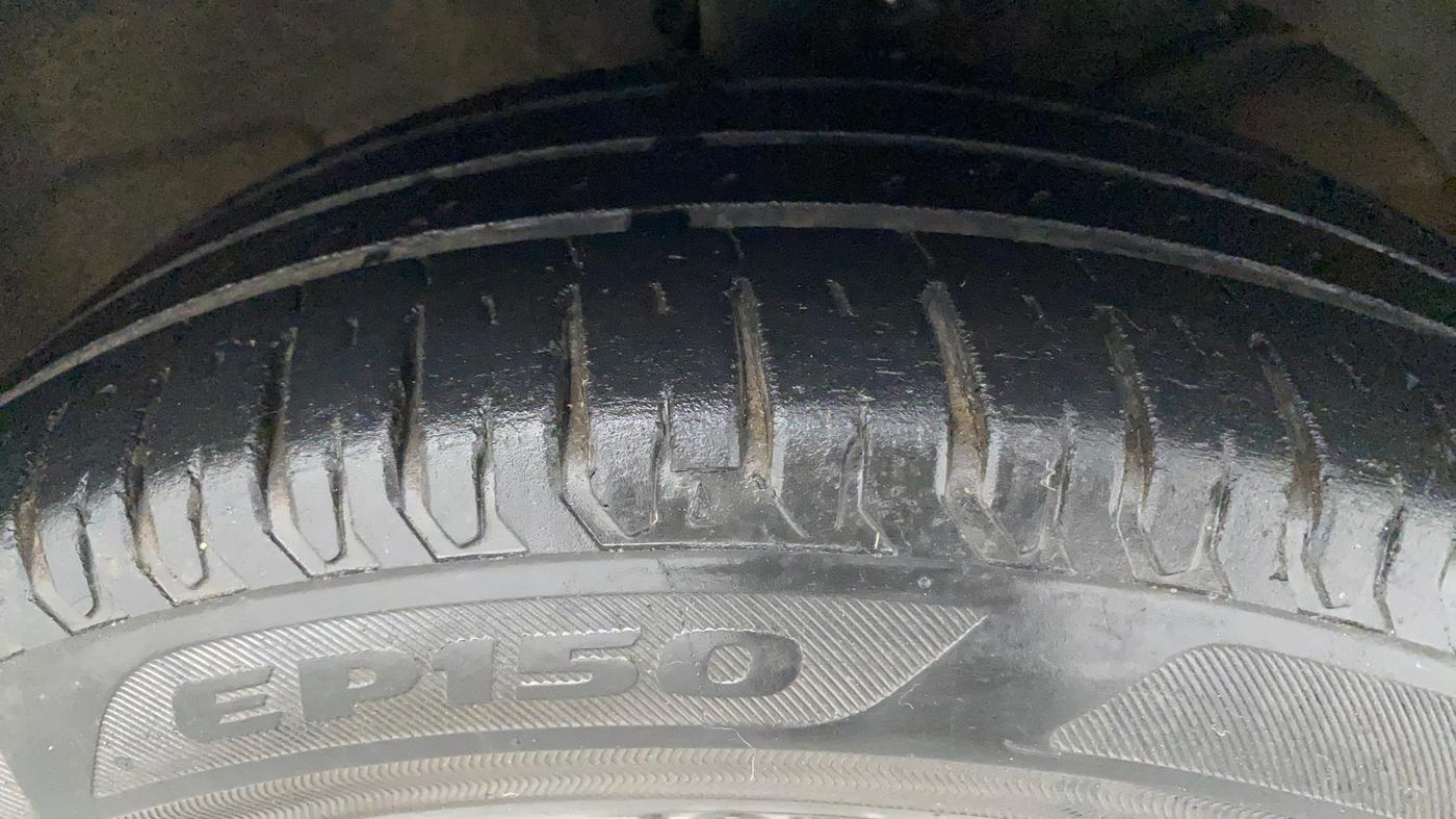 2017 Maruti Dzire ZXI, Petrol, Manual, 42,249 km, Right Front Tyre Tread