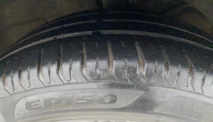 2017 Maruti Dzire ZXI, Petrol, Manual, 42,249 km, Right Front Tyre Tread