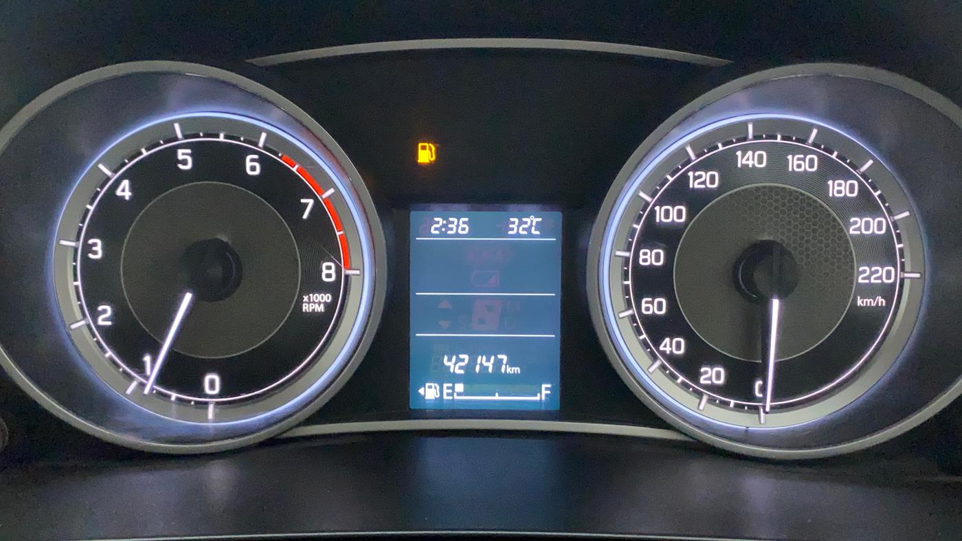 2017 Maruti Dzire ZXI, Petrol, Manual, 42,249 km, Odometer Image