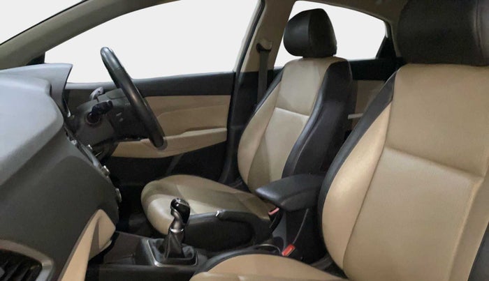 2018 Hyundai Verna 1.6 VTVT SX O, CNG, Manual, 83,350 km, Right Side Front Door Cabin