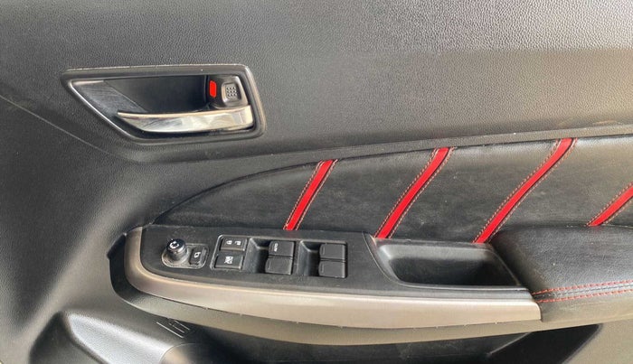 2021 Maruti Swift ZXI, Petrol, Manual, 32,034 km, Driver Side Door Panels Control