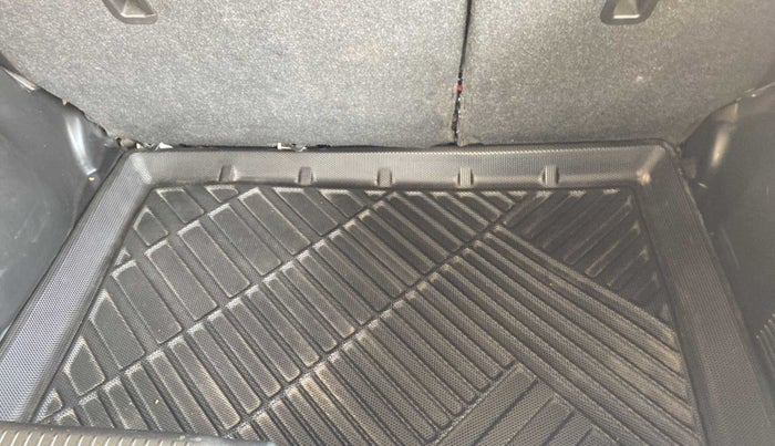 2021 Maruti Swift ZXI, Petrol, Manual, 32,034 km, Boot Inside
