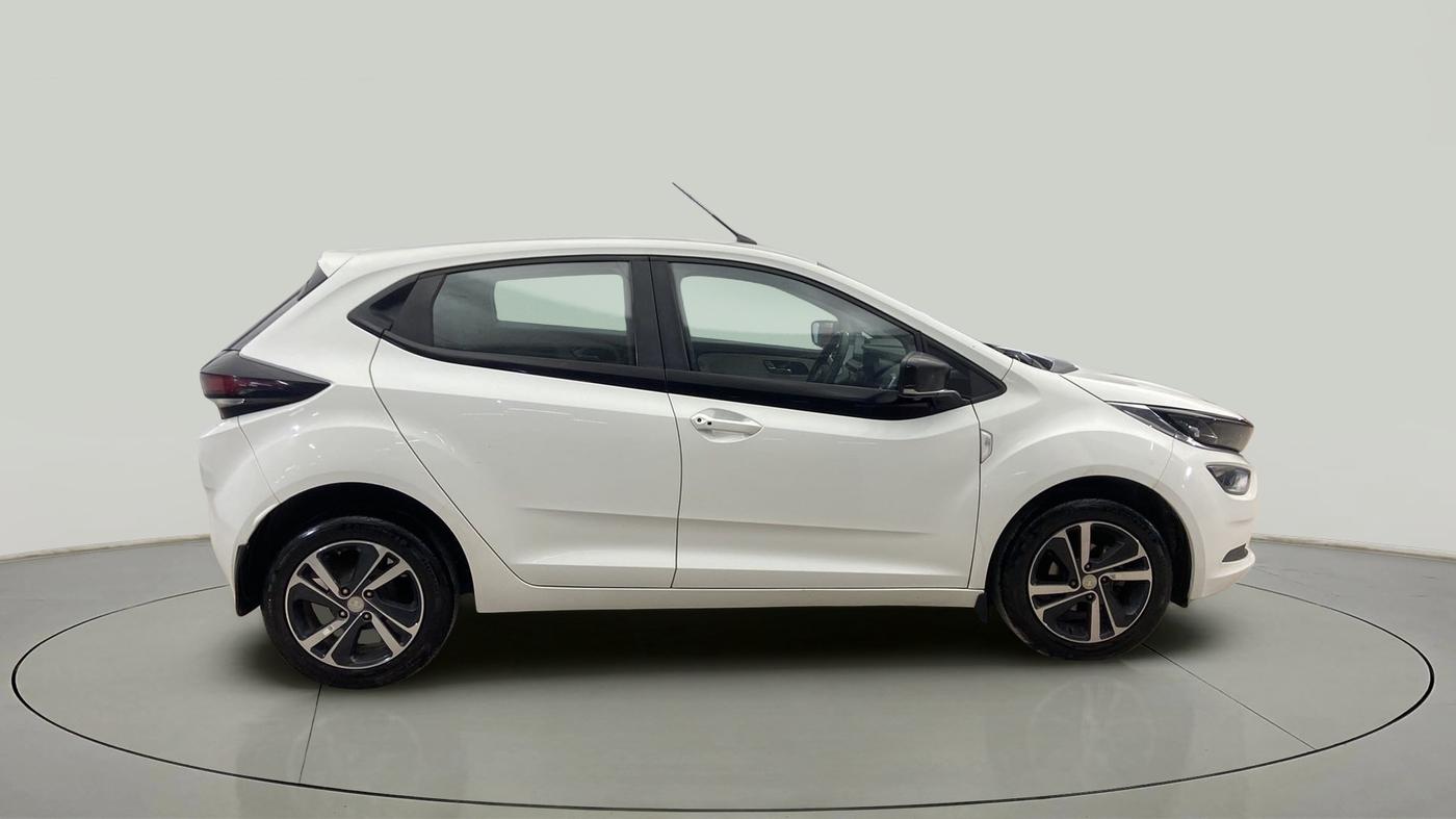 2022 Tata ALTROZ XZA, Petrol, Automatic, 19,545 km, Right Side View