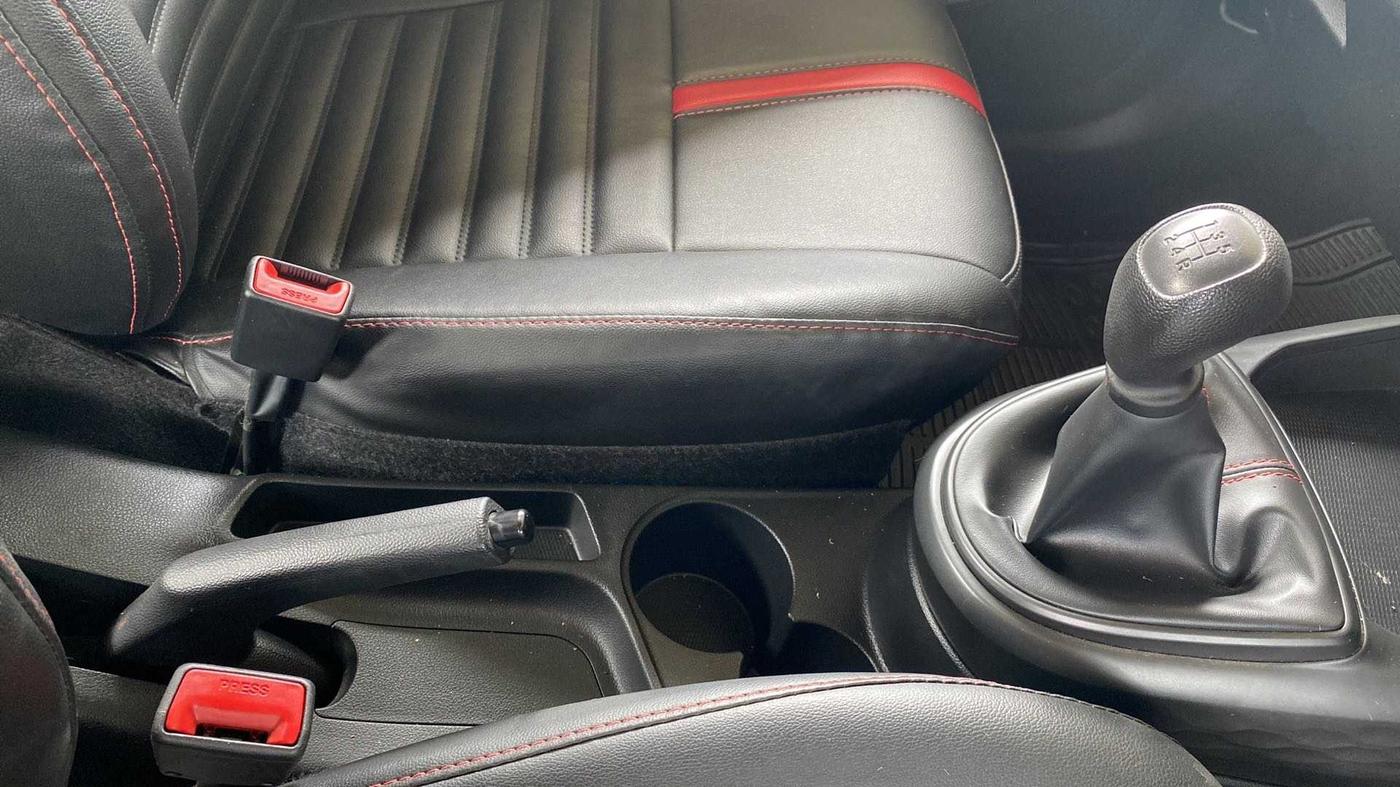 2022 Hyundai GRAND I10 NIOS MAGNA CORPORATE EDITION 1.2 KAPPA VTVT, Petrol, Manual, 7,084 km, Gear Lever