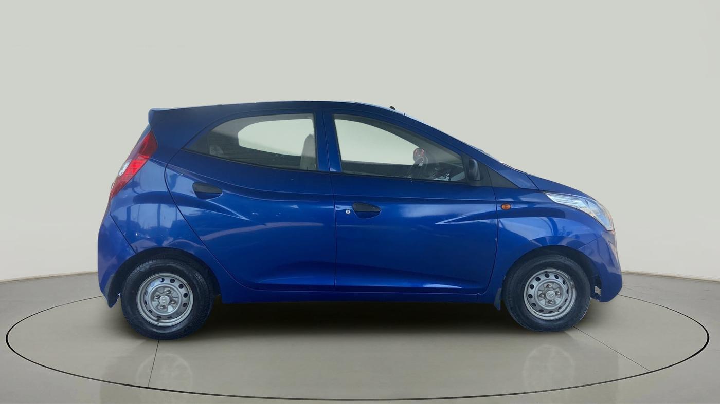 2017 Hyundai Eon ERA PLUS (O), Petrol, Manual, 32,420 km, Right Side View