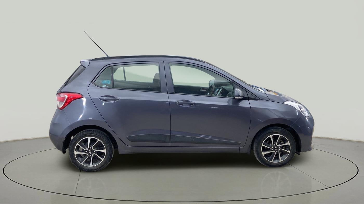 2017 Hyundai Grand i10 SPORTZ (O) AT 1.2 KAPPA VTVT, Petrol, Automatic, 52,658 km, Right Side View