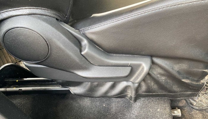 2020 Maruti IGNIS ZETA 1.2, Petrol, Manual, 7,816 km, Driver Side Adjustment Panel