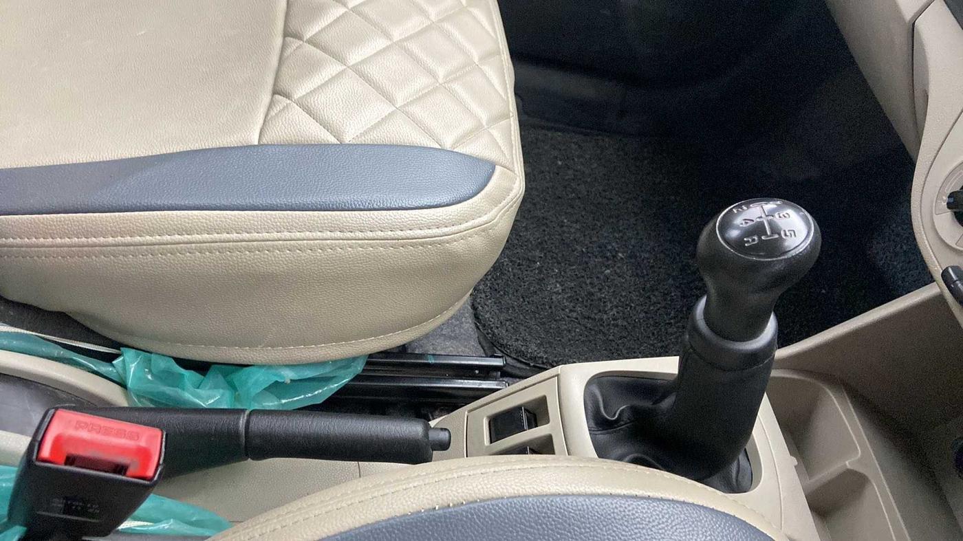 2020 Maruti Alto VXI, Petrol, Manual, 27,508 km, Gear Lever