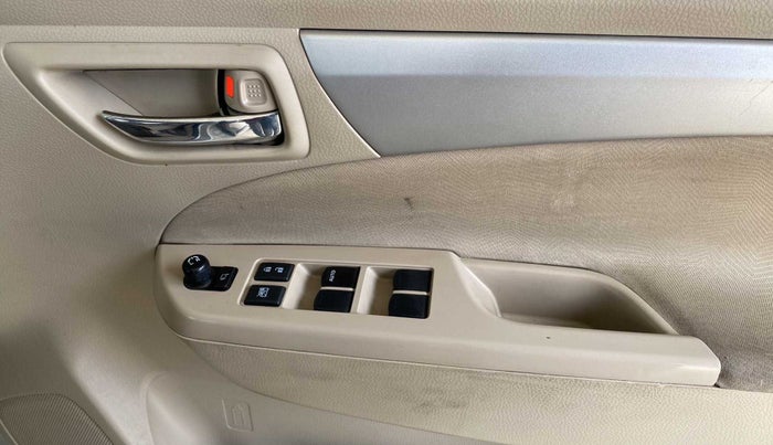 2018 Maruti Ertiga ZDI+ 1.3, Diesel, Manual, 43,814 km, Driver Side Door Panels Control