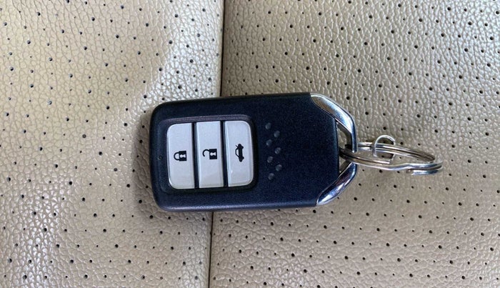 2015 Honda City 1.5L I-VTEC VX CVT, Petrol, Automatic, 30,852 km, Key Close Up