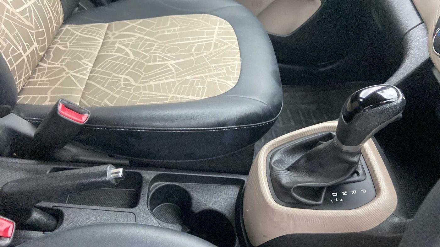 2018 Hyundai Grand i10 SPORTZ (O) AT 1.2 KAPPA VTVT, Petrol, Automatic, 28,334 km, Gear Lever
