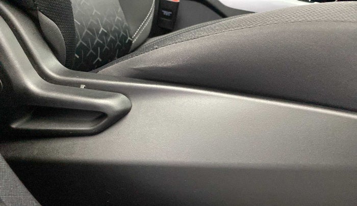 2021 Tata NEXON XMA SUNROOF PETROL, Petrol, Automatic, 17,227 km, Driver Side Adjustment Panel