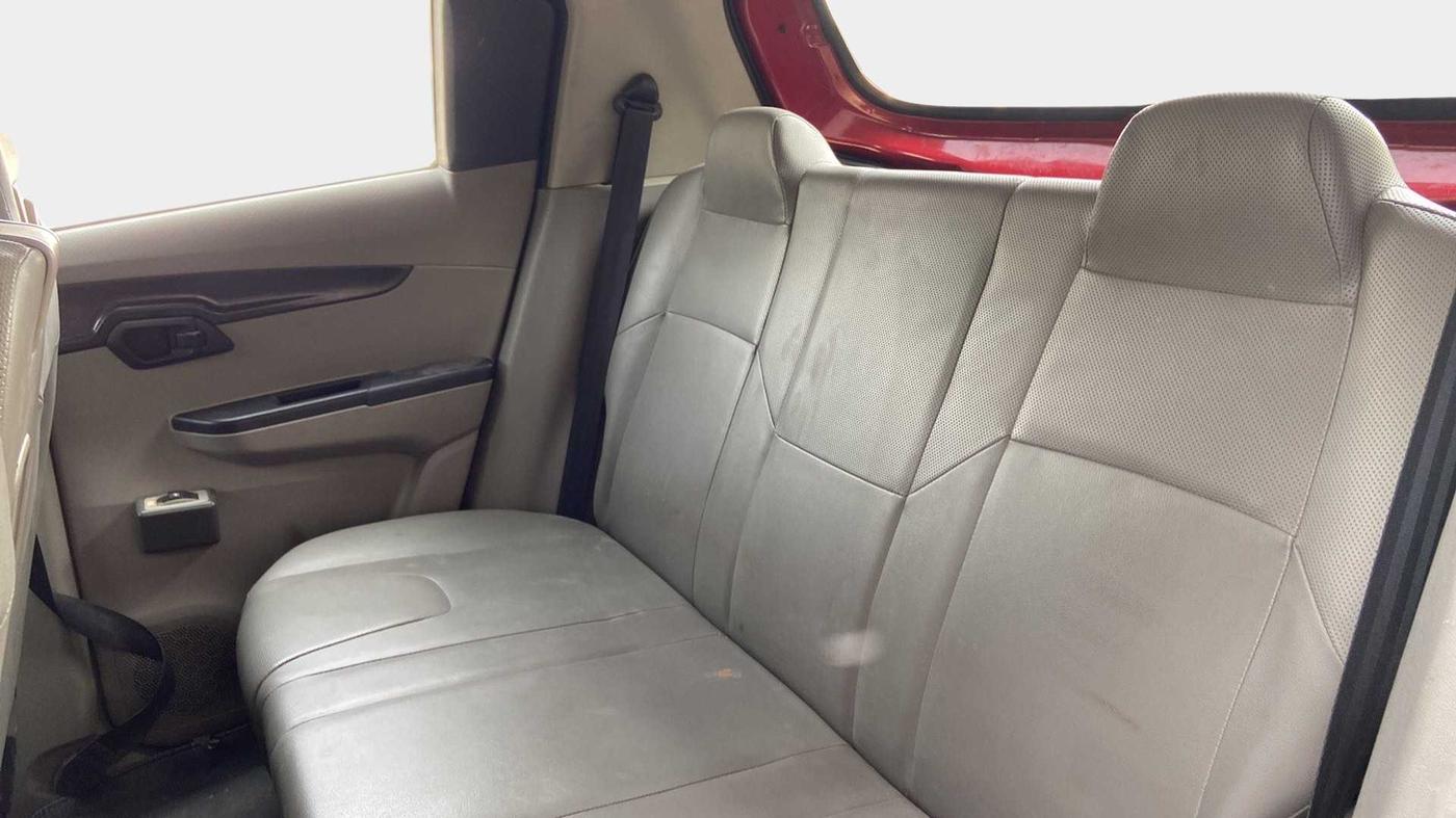 2017 Mahindra Kuv100 K2 PLUS D 6 STR, Diesel, Manual, 86,565 km, Right Side Rear Door Cabin