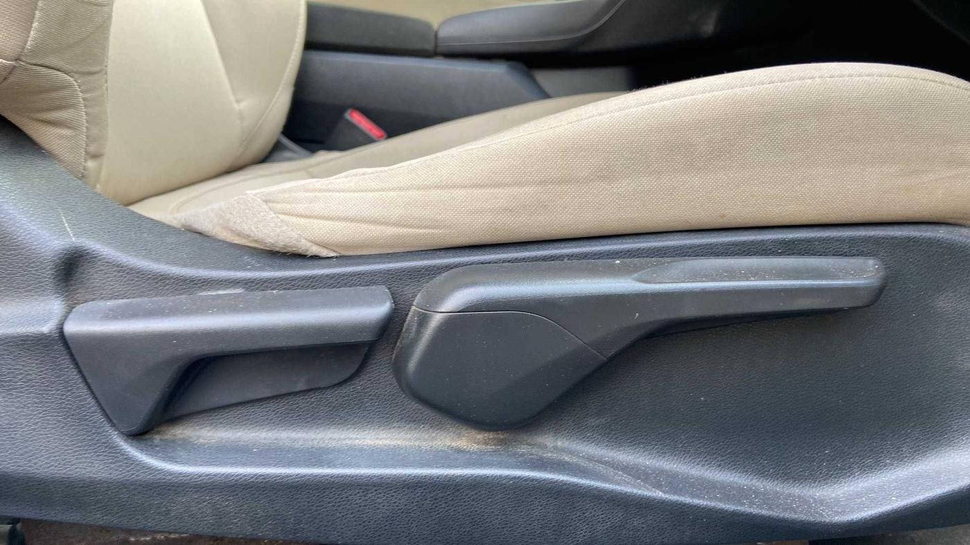 2019 Honda Civic 1.8L I-VTEC V CVT, Petrol, Automatic, 69,339 km, Driver Side Adjustment Panel