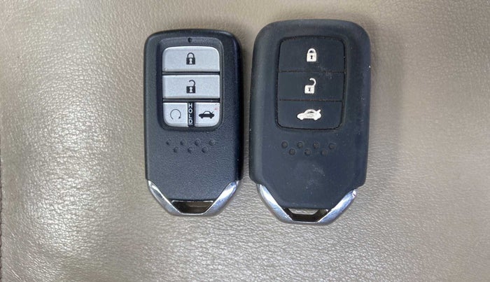 2019 Honda Civic 1.8L I-VTEC V CVT, Petrol, Automatic, 69,339 km, Key Close Up