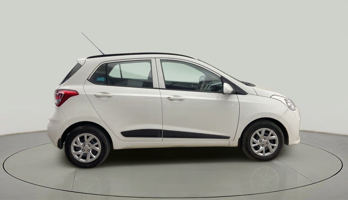 2017 Hyundai Grand i10 SPORTZ (O) 1.2 KAPPA VTVT, Petrol, Manual, 27,400 km, Right Side View